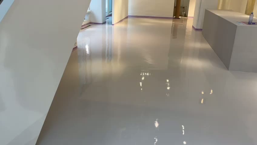 Video of the mineral floor and wall finish inside the Natan store in Brussels